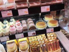 -巴黎贝甜(大宁国际商业广场店)