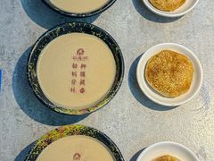 -洞庭洲·防空洞火锅·铜锅涮肉·烧烤(新百广场店)