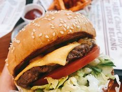 -The Habit Burger Grill 哈比特汉堡(复兴soho店)