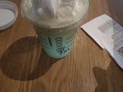 -星巴克臻选(深圳龙华红山天虹店)