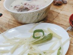 -雷祖芳老妈蹄花店