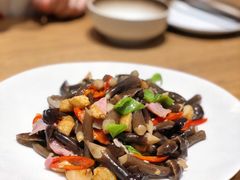 云腿炒小黑鸡枞-米店·云南菜(南门店)