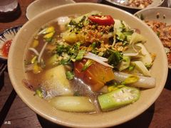 -Cuc Gach Quan Restaurant