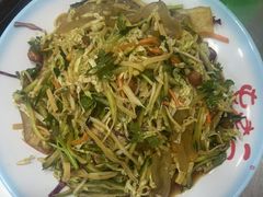 -屯老二农家铁锅炖·行业领军者(梅江店)