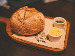 餐前面包-恰餐厅及酒吧 CHAR Bar & Grill (北京丽都皇冠假日店)