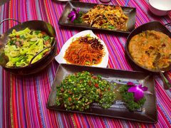 -香巴拉云南餐厅(华莱坞店)