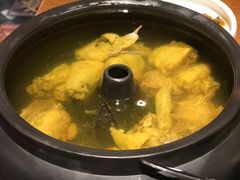 -云海肴·汽锅鸡·云南菜(天山百盛优客店)