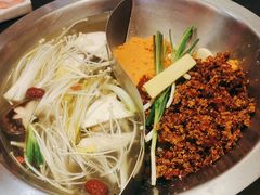 -沸炉重庆老火锅(军事博物馆店)