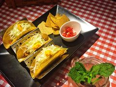 -鲨鱼美式餐厅酒吧Sharky