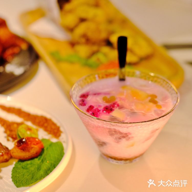 成都探店｜没吃过这家水煮牛肉，不算来过四川