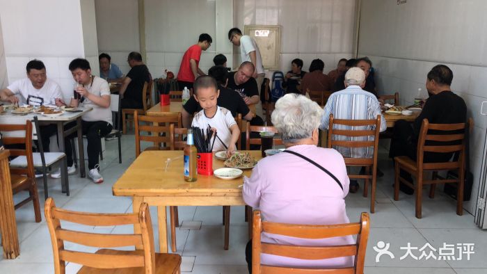 王三姑牛肉饼大堂图片