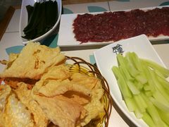 -南城十里潮汕鲜牛火锅·鲜虾生滚粥(融汇老商埠店)