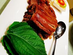 -鞍山大白鲨美食酒店