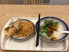 -正南齐北·老街糯米团(洪崖洞店)