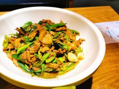 小炒黄牛肉-茅炒屋龙虾·烧烤·湘菜(新河路店)