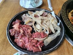 -小志家.鲜牦牛肉牛杂火锅野生菌汤锅