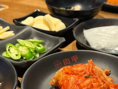 -肉甲韩国木炭烤肉(新壹街1店)