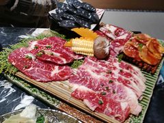 -山川小町·极番烧肉(新地假日广场店)