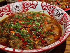 水煮牛肉-丁叮小排档·八道江湖菜·团建聚餐(车公庙店)