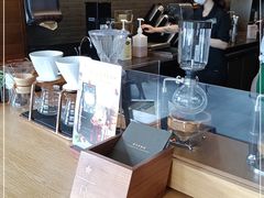 -星巴克臻选(济南万达店)