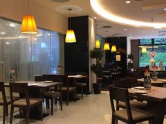大堂-必胜客(WOW中心城店)