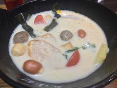 -麻小劲菌汤麻辣烫(体育西路店)