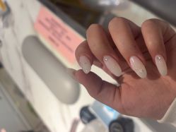 -丽心自助美甲美睫