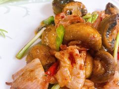 蘑菇炒肉-周三的情书花园餐厅(江北店)