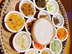 -包整·丝娃娃(一览甲秀楼风景店)