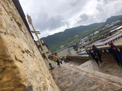 -噶丹松赞林寺