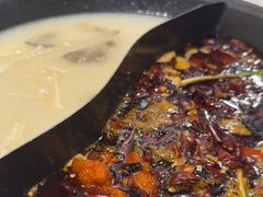-鹿鸣山草本茶香火锅(园西路店)