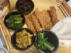 -丁里羊肉小镇(天鹅湖总店)