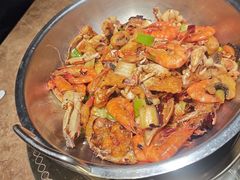 -七欣天香辣蟹火锅(上海银亿滨江店)
