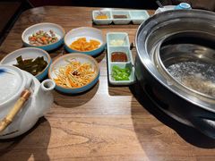 -明洞阿姨·韩式酱蟹烤肉·创意料理(三元桥店)