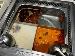 四宫格锅底-海底捞火锅(玉桥商业广场店)
