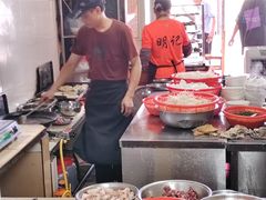 -洲心明记烧肉大粥(总店)