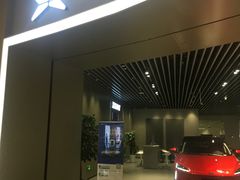 -小鹏汽车体验中心(苏州龙湖狮山天街店)