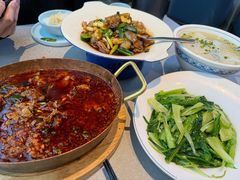 -有红鸡毛店·川菜(建设路店)