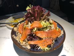 烟熏三文鱼杂菌沙拉-BE BRIGHT KITCHEN(正佳广场店)