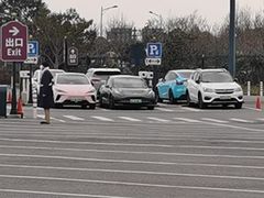 -迪士尼乐园停车场