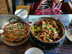腊排骨，纳西米线，酥油茶，酸奶，鸡豆凉皮-88号小吃店·经典云南菜·地道纳西美食