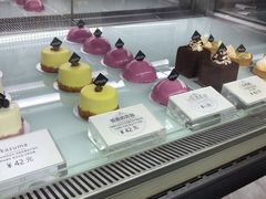 -UNI UNI(环亚凯瑟琳店)