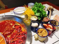 -强盅盅重庆市井火锅店(中央大街店)