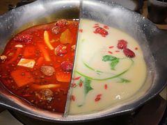 -湊湊火锅·茶憩(南京东路悦荟店)