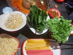 -醉董牛川派鲜肉自选火锅(烟台店)