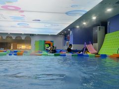 -龙格亲子游泳·水育早教运动中心(龙湾天街店)