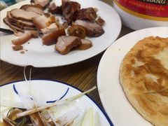 -铁东熏肉大饼铺老二马路黑牌子