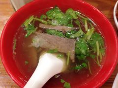 牛肉汤-潘国仙耳光馄饨(黄家阙路店)