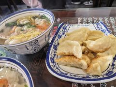马蹄锅贴-长人馄饨铺(解放街店)