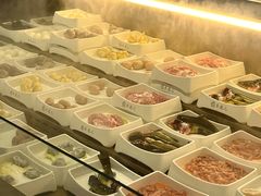 -来龍儿鲜切牛肉自助老火锅